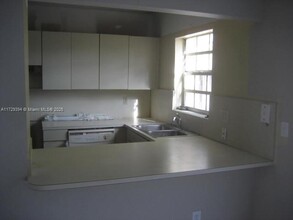 12060 SW 19th Ln in Miami, FL - Building Photo - Building Photo