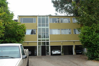 3026 Richmond Blvd in Oakland, CA - Building Photo - Building Photo