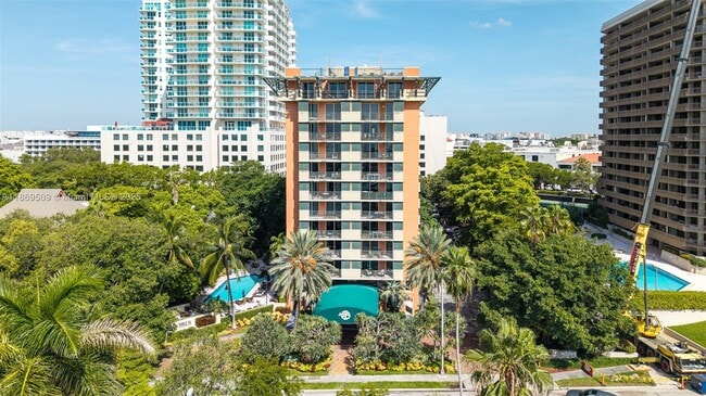 property at 2951 S Bayshore Dr
