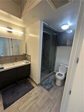 12222 Wilshire Blvd in Los Angeles, CA - Building Photo - Building Photo