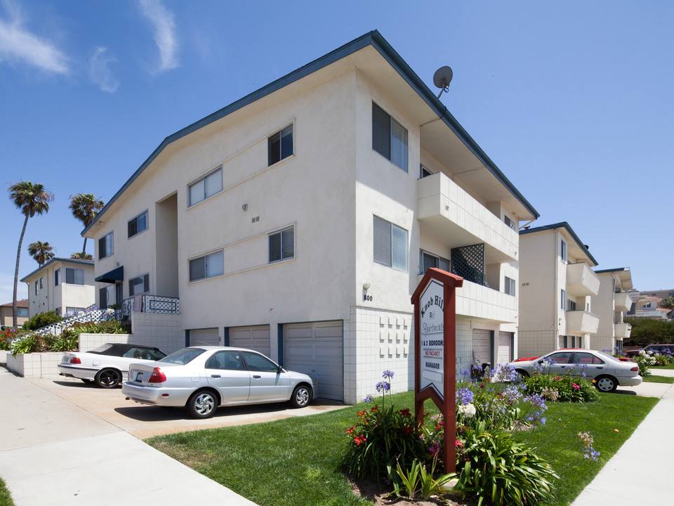 Knob Hill Apartments in Redondo Beach, CA - Building Photo