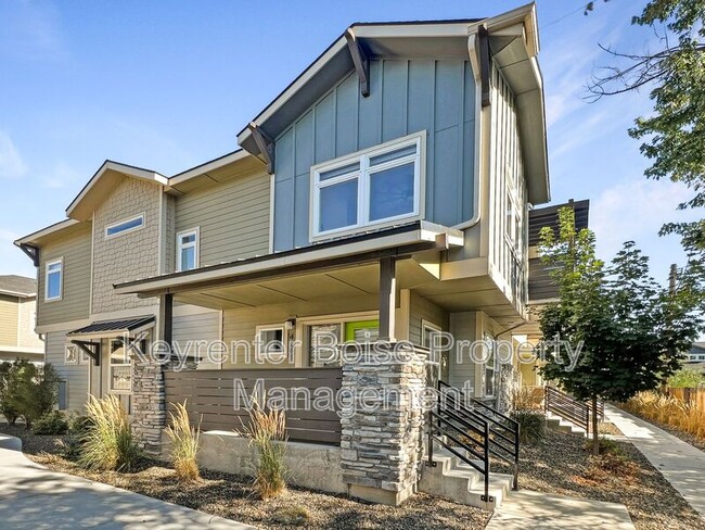 property at 4265 N Reed Ln