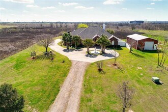 1870 Co Rd 109 in Hutto, TX - Building Photo - Building Photo