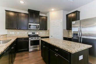 9394686259 A in Rosharon, TX - Building Photo - Building Photo