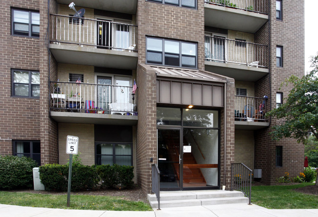 Sutliff II Apartments in Cuyahoga Falls, OH - Building Photo - Building Photo