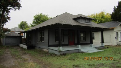 704 NW Arlington Ave in Lawton, OK - Building Photo - Building Photo