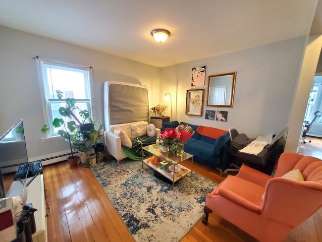 17 Aspinwall Ave, Unit U2 in Brookline, MA - Foto de edificio - Building Photo