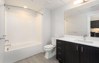 4300 Collins Ct in Mountain View, CA - Building Photo