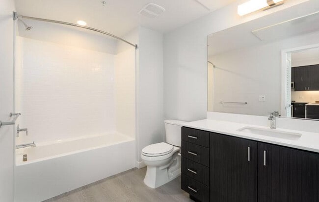 4300 Collins Ct in Mountain View, CA - Foto de edificio - Building Photo