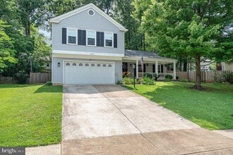 15425 Beachview Dr in Montclair, VA - Building Photo - Building Photo