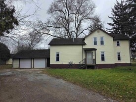 3232 Court St in Saginaw, MI - Building Photo