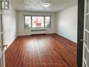 330 Donald St in Ottawa, ON - Building Photo - Building Photo