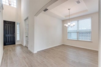 1233 Prairie Lake Path in Carrollton, TX - Foto de edificio - Building Photo