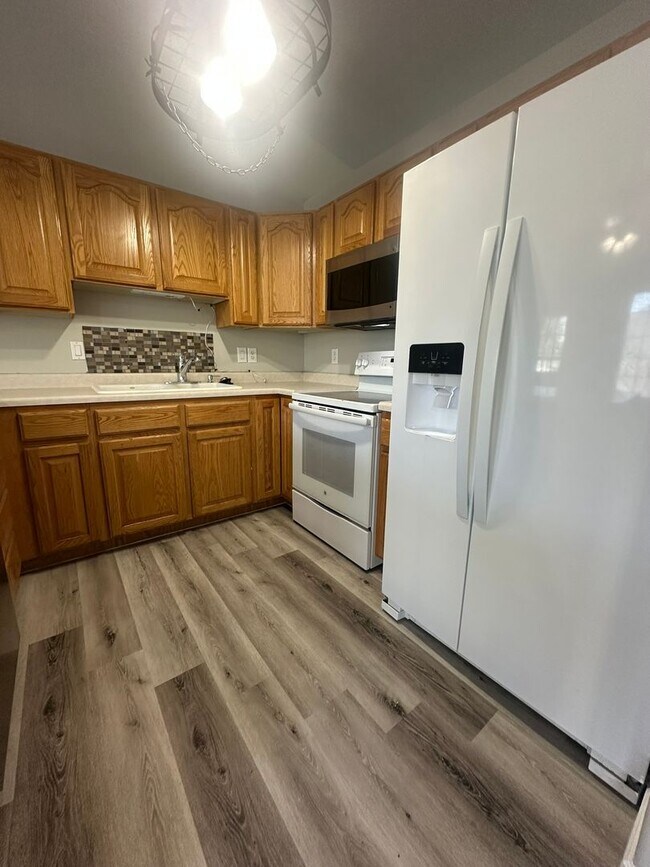 property at 1982 W 2025 S