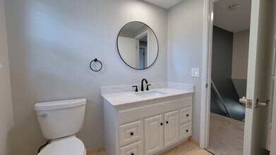 35 Broezel Ave, Unit 35 in Lancaster, NY - Foto de edificio - Building Photo