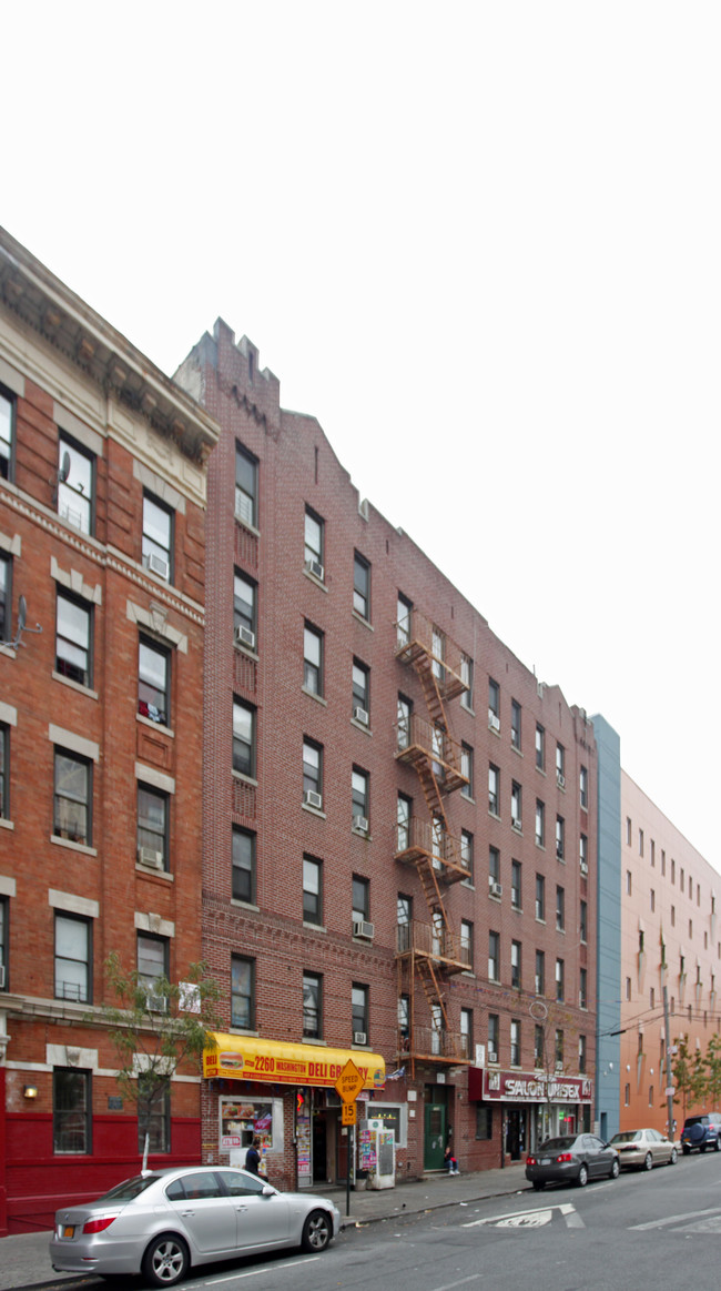 2260 Washington Ave in Bronx, NY - Foto de edificio - Building Photo