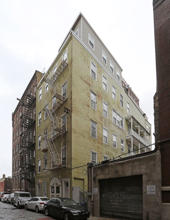 237-241 N Bread St in Philadelphia, PA - Building Photo