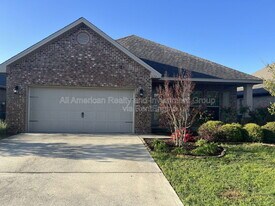 671 Teal St in Crestview, FL - Building Photo