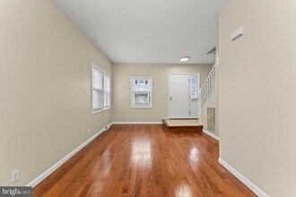 7201 Old Friendship Way in Elkridge, MD - Building Photo - Building Photo