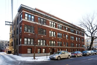 6759-6765 N Sheridan Rd in Chicago, IL - Foto de edificio - Building Photo