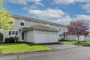 Sheridan Estates in Chicopee, MA - Foto de edificio - Building Photo