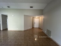 142 E Riverbend Dr in Sunrise, FL - Building Photo - Building Photo