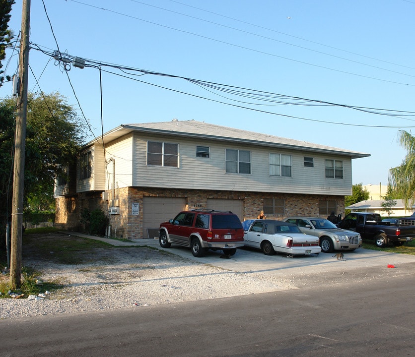 3780 SW 14th St in Fort Lauderdale, FL - Foto de edificio