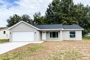 30 Juniper Pass Ln in Ocala, FL - Building Photo