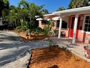 421 NE 24th Ave in Pompano Beach, FL - Building Photo - Building Photo