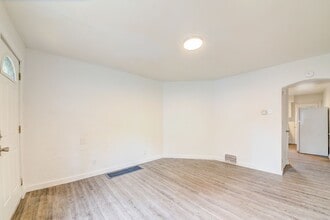 741 Proctor Wy in Pittsburgh, PA - Building Photo - Building Photo