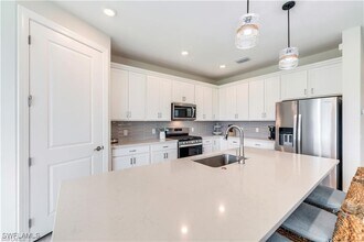 20024 Hartford Blvd in Estero, FL - Building Photo - Building Photo