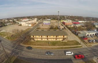 Jefferson Apartments in Waco, TX - Building Photo - Building Photo