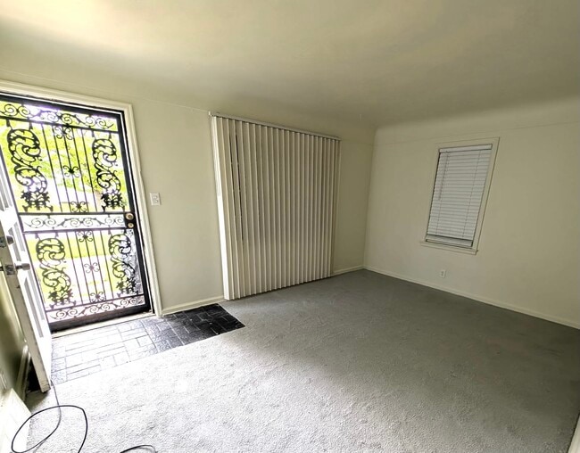 5413 Dupont St in Flint, MI - Building Photo - Building Photo