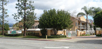 La Verne Senior Apartments in La Verne, CA - Foto de edificio - Building Photo