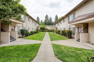 ReNew Arden in Sacramento, CA - Building Photo - Building Photo