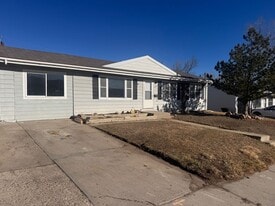 2930 Knollwood Dr in Casper, WY - Building Photo