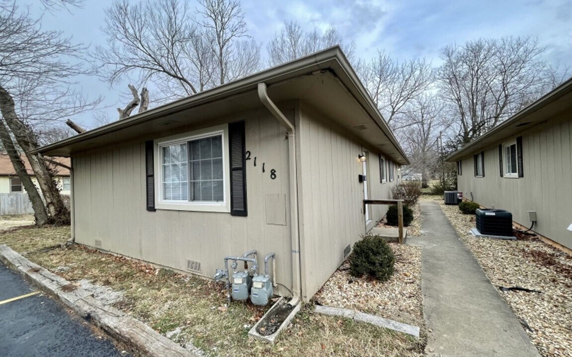 2118 N Jefferson Ave in Springfield, MO - Building Photo