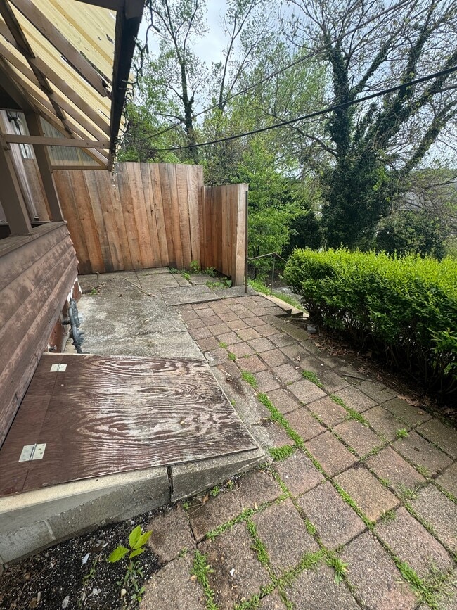 property at 1023 Nesbit Ave