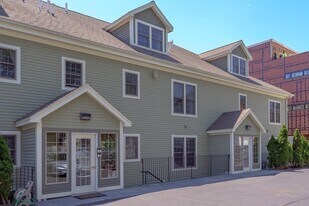 467 Somerville Ave, Unit 467 in Somerville, MA - Building Photo