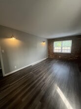 356 S Cherry St in Kernersville, NC - Building Photo - Building Photo