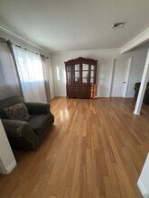 10401 Wilsey Ave in Tujunga, CA - Building Photo - Building Photo
