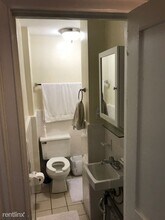 329 S 42nd St in Philadelphia, PA - Building Photo - Building Photo