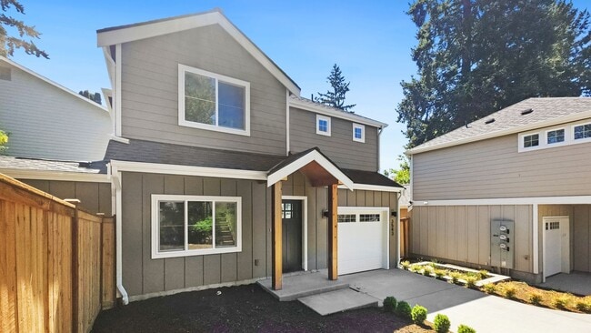 3543 NE 145th St in Lake Forest Park, WA - Building Photo - Building Photo