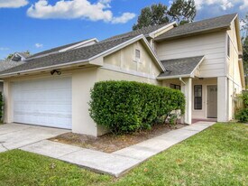 439 E Springtree Way in Lake Mary, FL - Building Photo