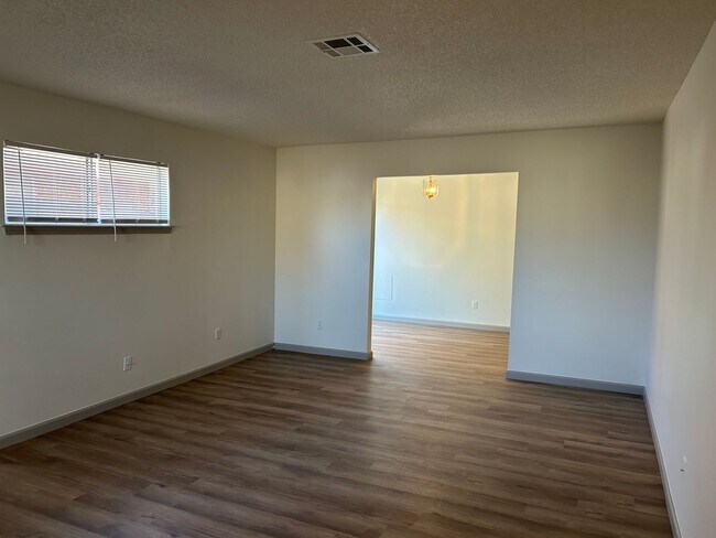 928 SW 97th St in Oklahoma City, OK - Building Photo - Building Photo