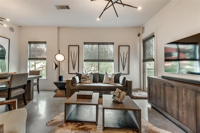 2950 McKinney Ave in Dallas, TX - Building Photo - Building Photo