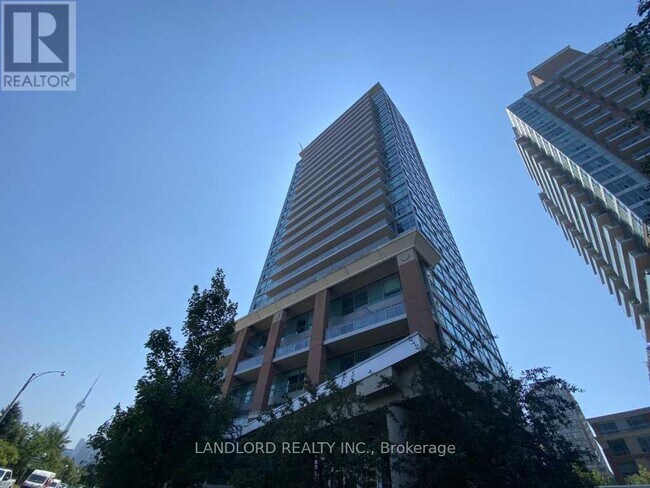 80-UPH80 Western Battery Rd in Toronto, ON - Building Photo - Building Photo