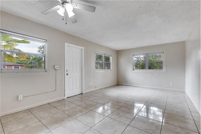 1745 NW 29th Ln in Fort Lauderdale, FL - Building Photo - Building Photo