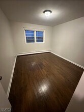 64 40th St-Unit -1 in Irvington, NJ - Building Photo - Building Photo