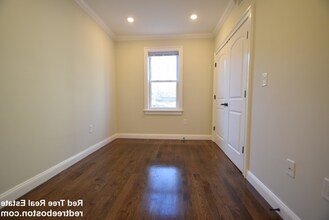 28 Hunnewell Ave-Unit -T03 in Boston, MA - Building Photo - Building Photo